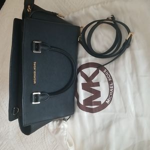 Black Michael Kors Selma bag